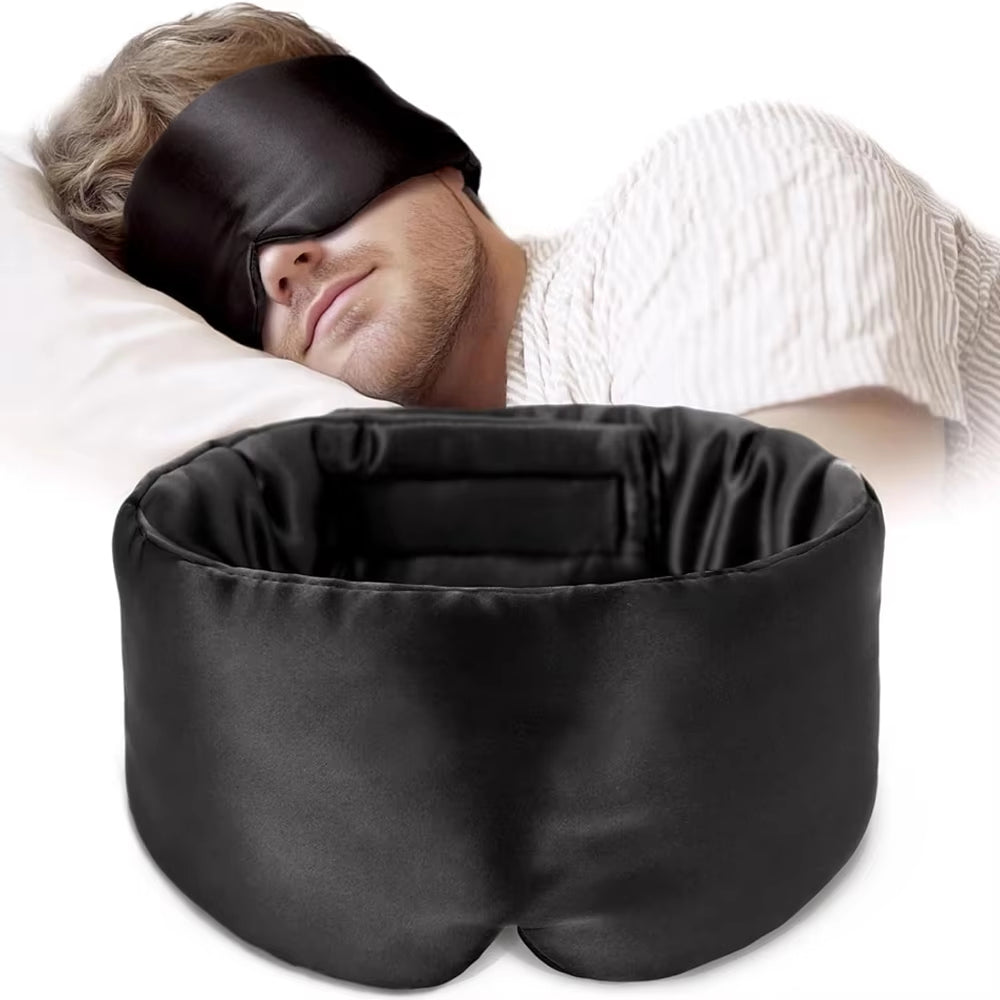 Man sleeping with the Elanori silk sleep mask